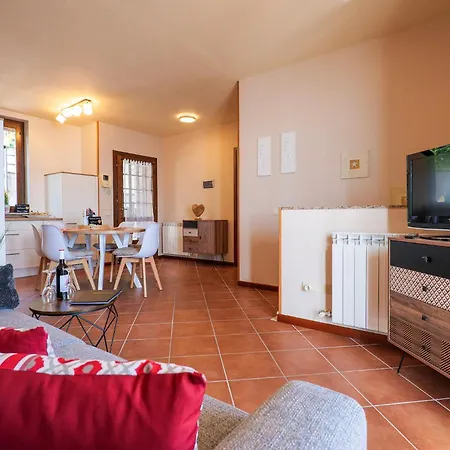 Apartmán Castagno - *